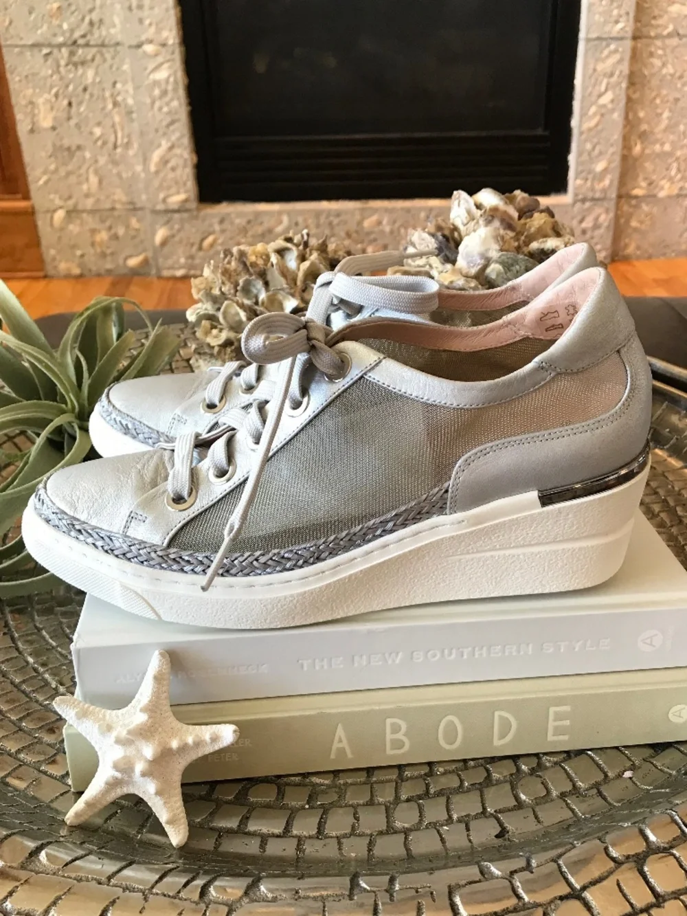 🆕 SOFTWAVES SILVER LEATHER MESH WEDGE PLATFORM SNEAKERS